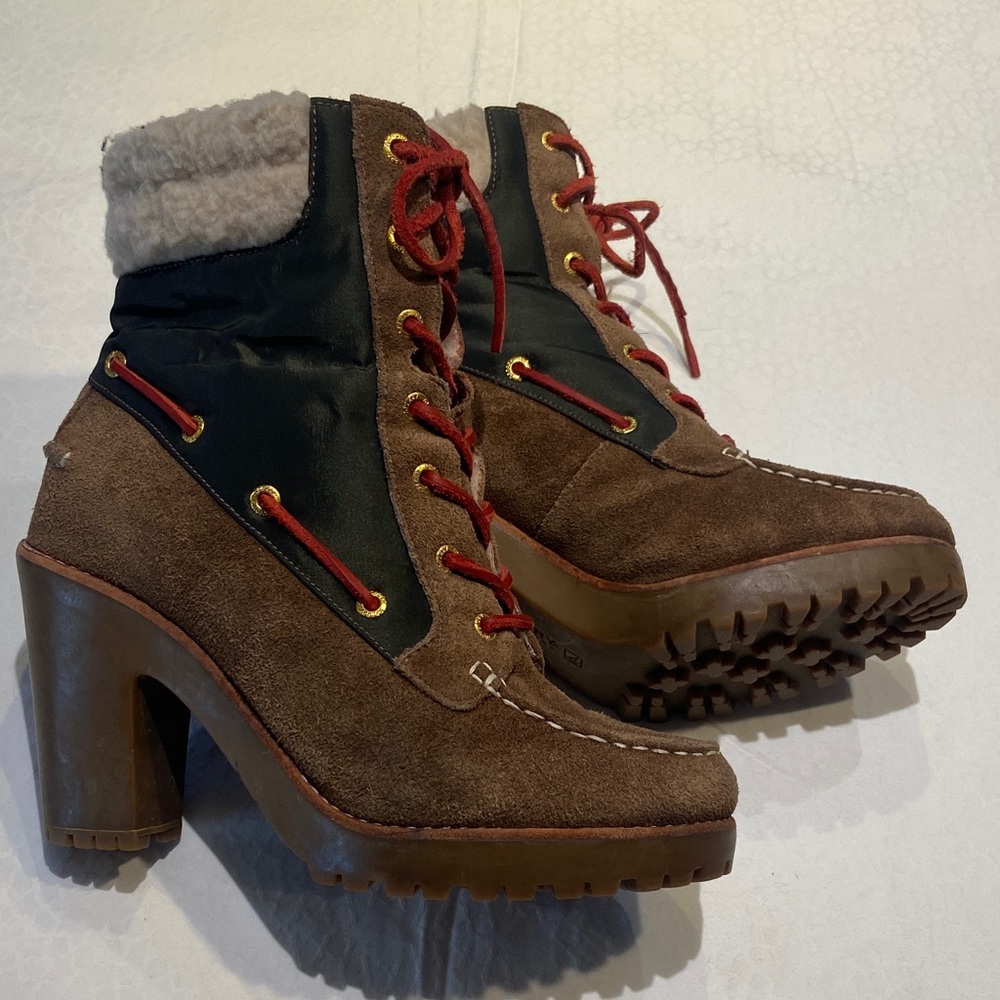 Sperry Brown Suede Boots with Red Laces - Picture 8 of 9